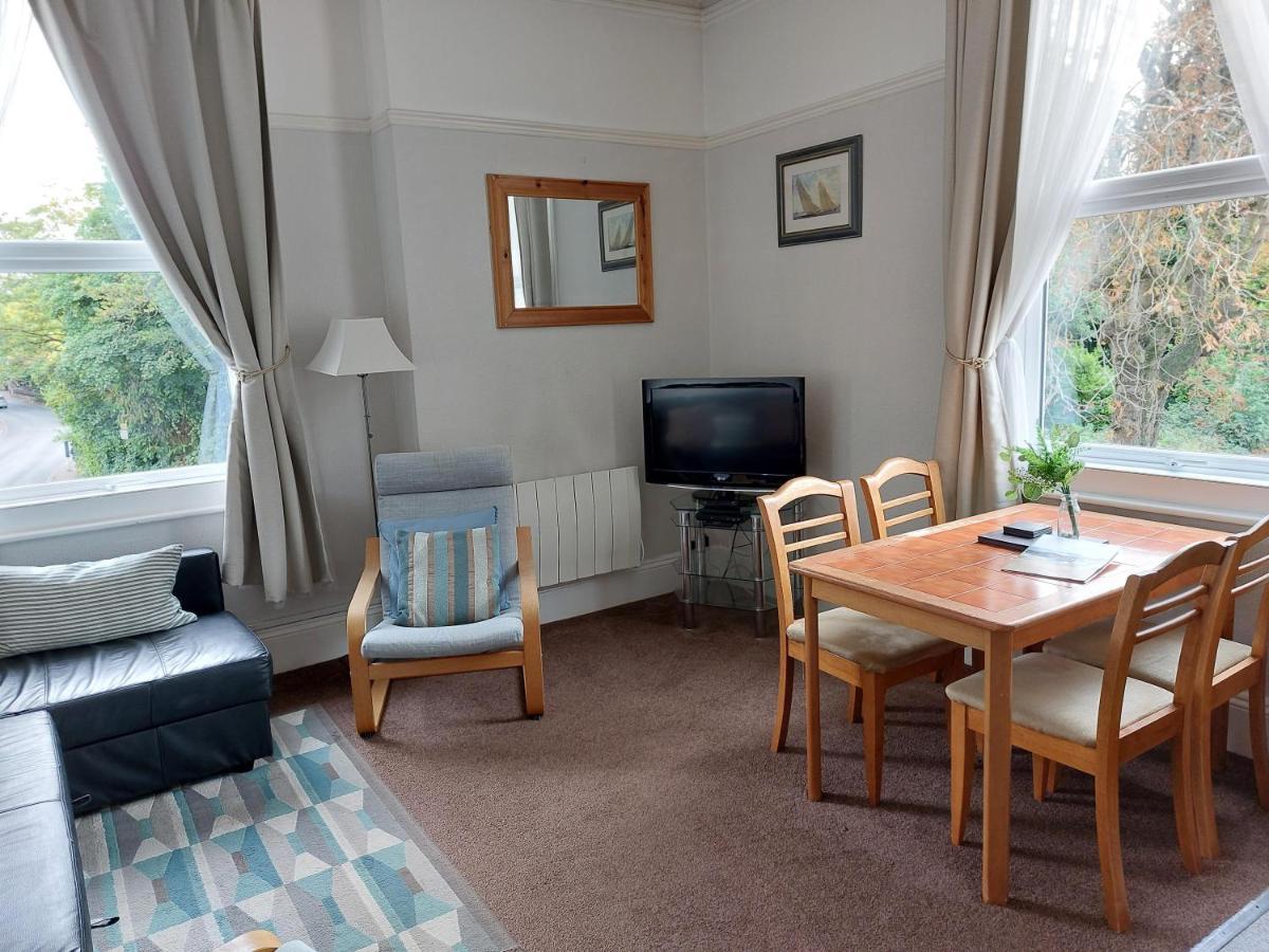 Abbey View Flats Apartment *