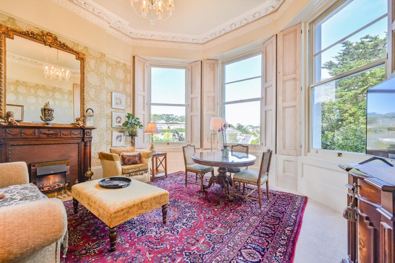 Muntham Luxury