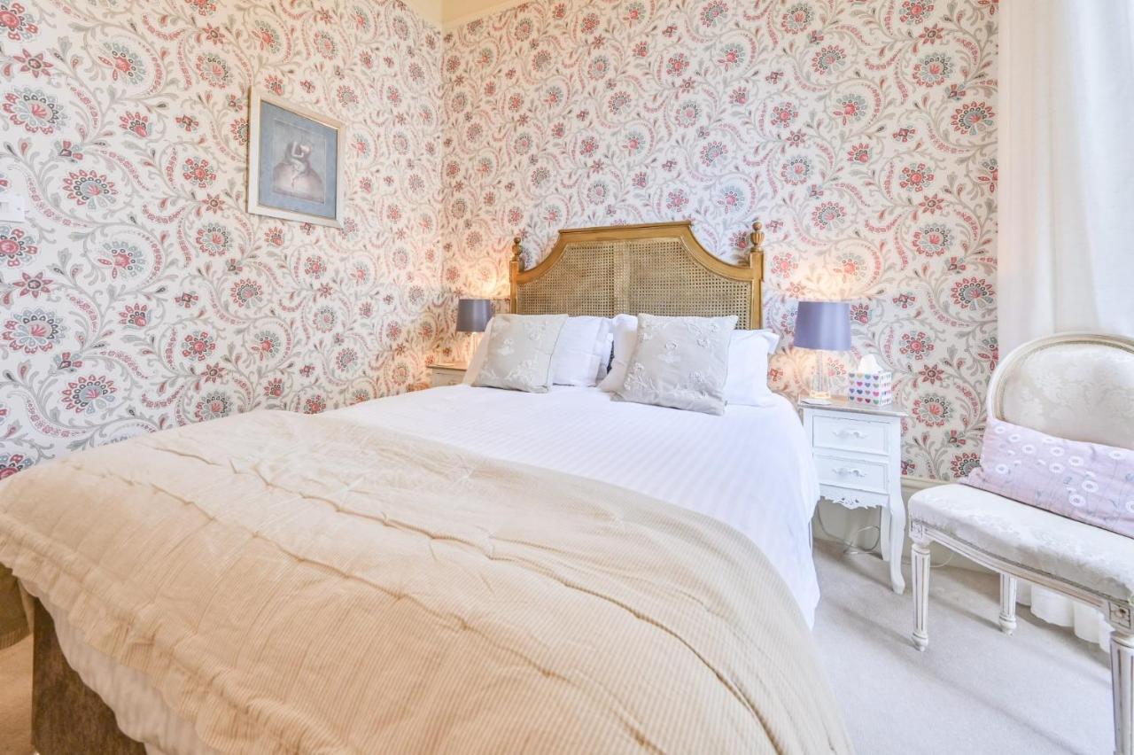 Muntham Luxury *