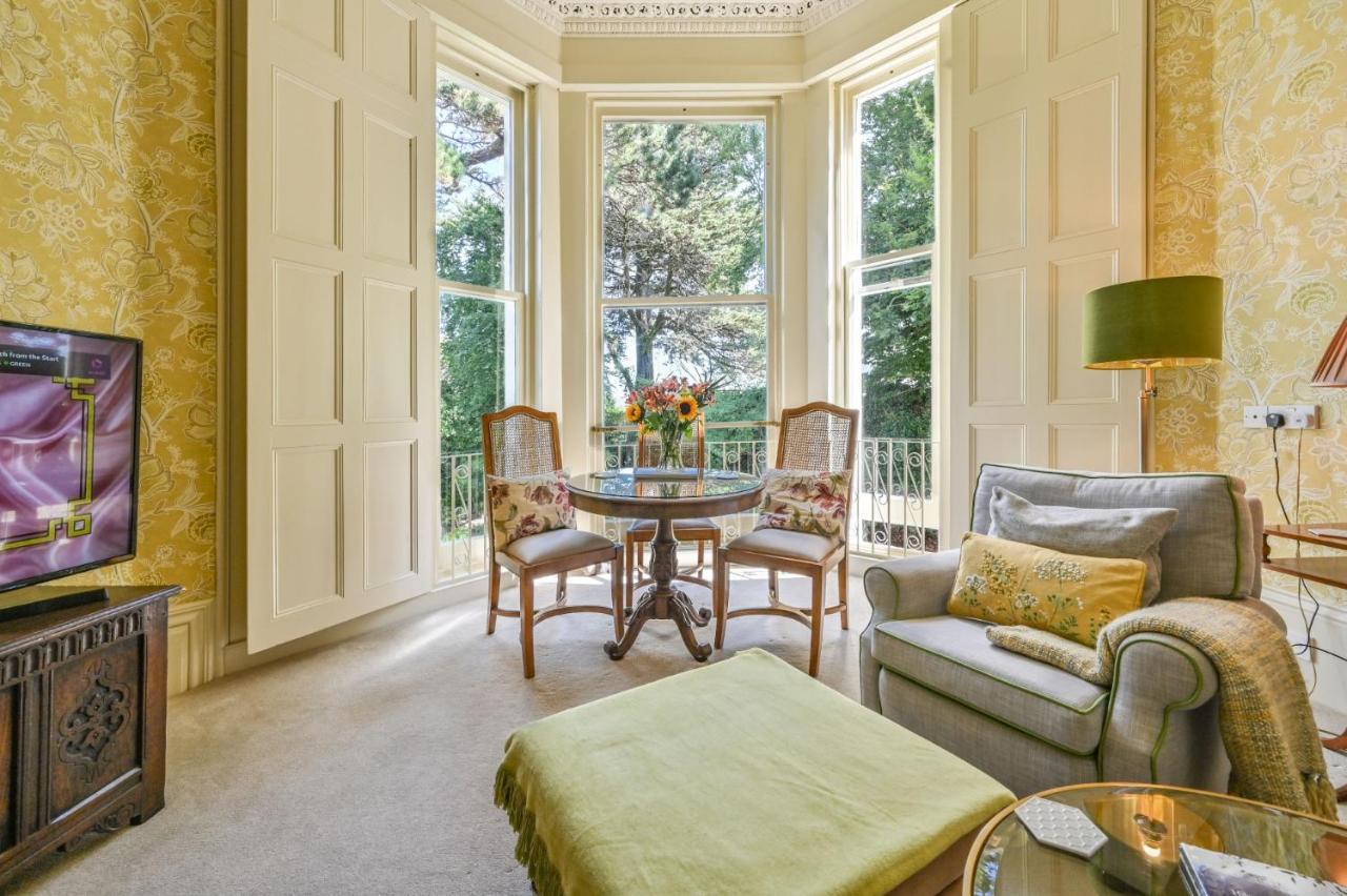 Muntham Luxury *
