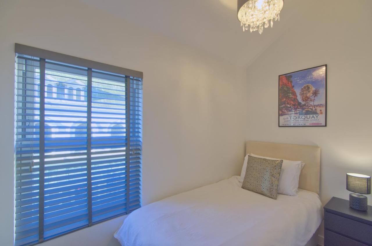 Harbour Heights: Luxury Coastal Retreat In The Riviera * Torquay