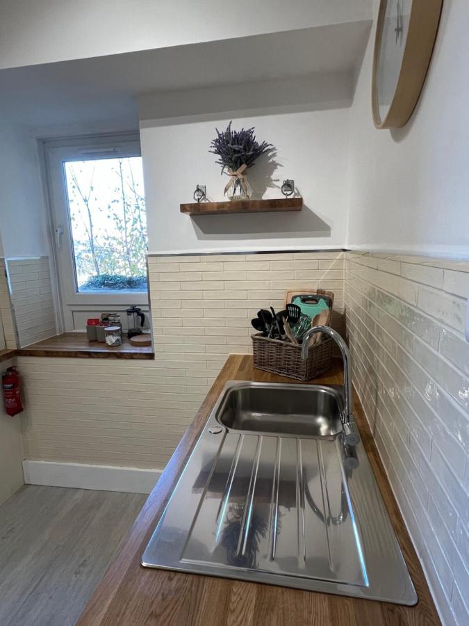 Large Three Bed Two Bathroom Flat In Torquay