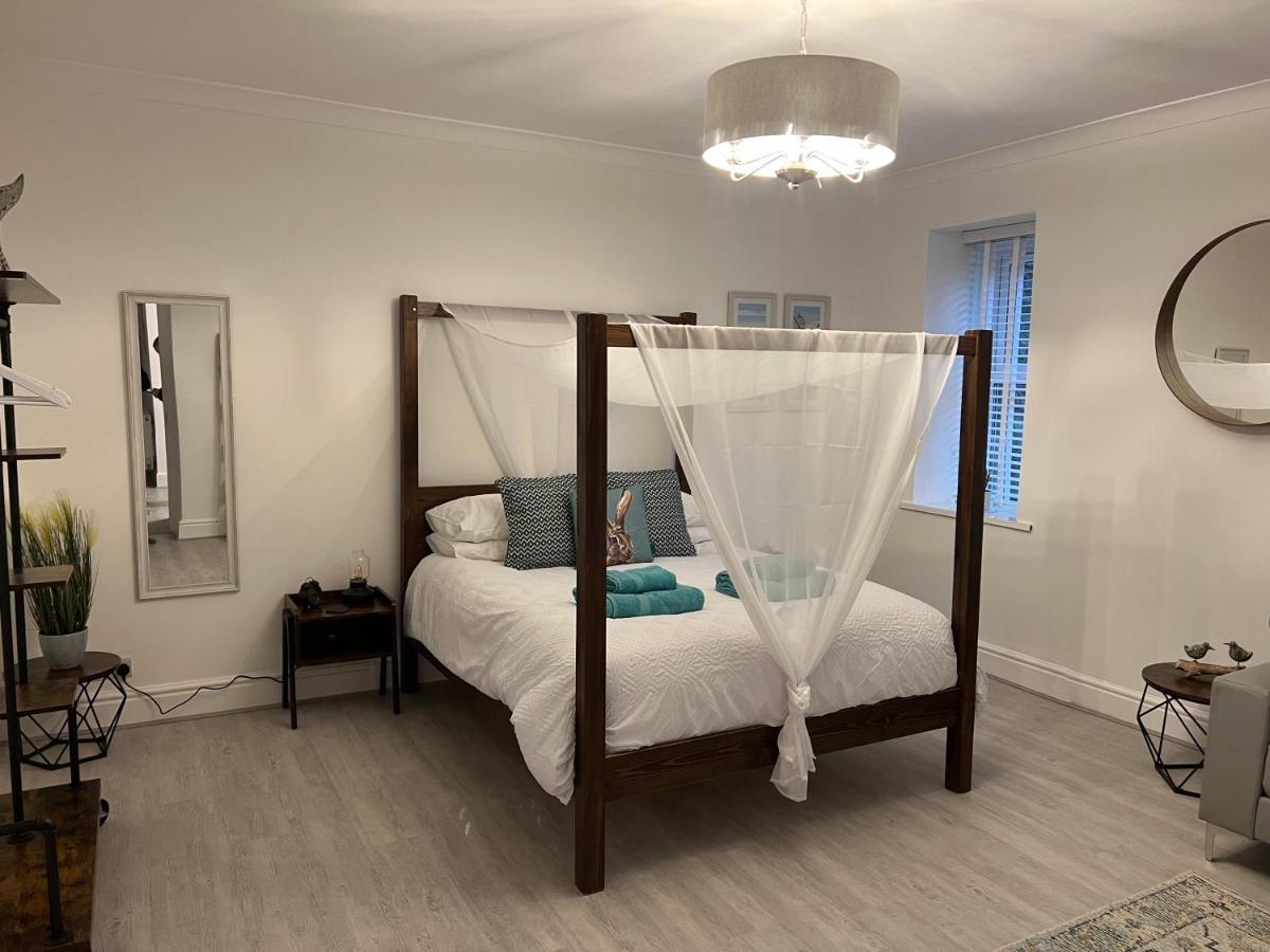 Large Three Bed Two Bathroom Flat In Torquay