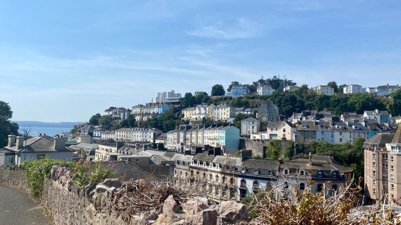 Holiday home The Bonting Beautiful Three Bed Townhouse Near Harbour And *