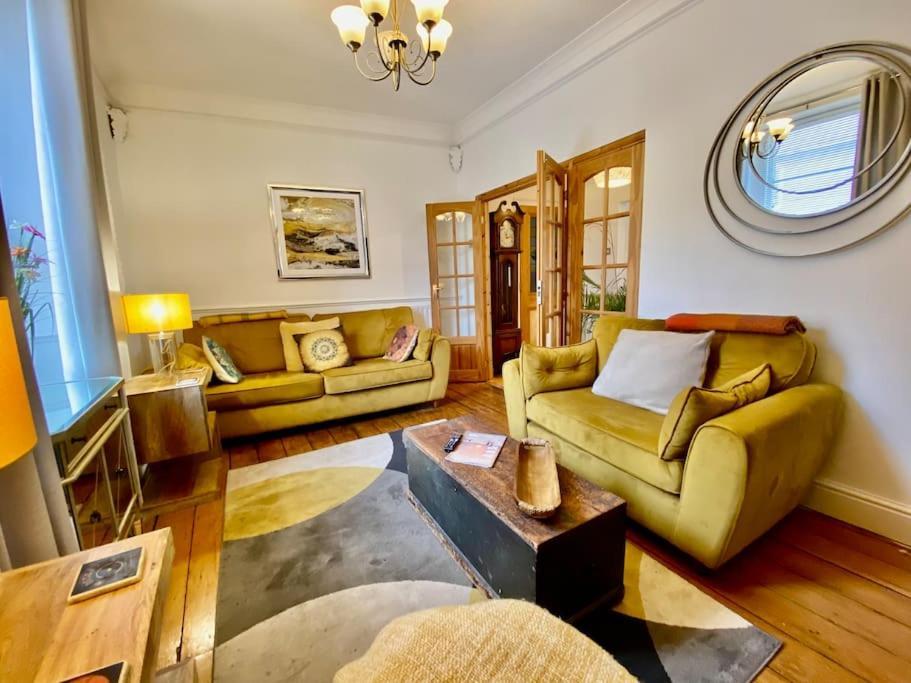 Four-tunes Just 2 Mins Walk From Harbour Holiday home