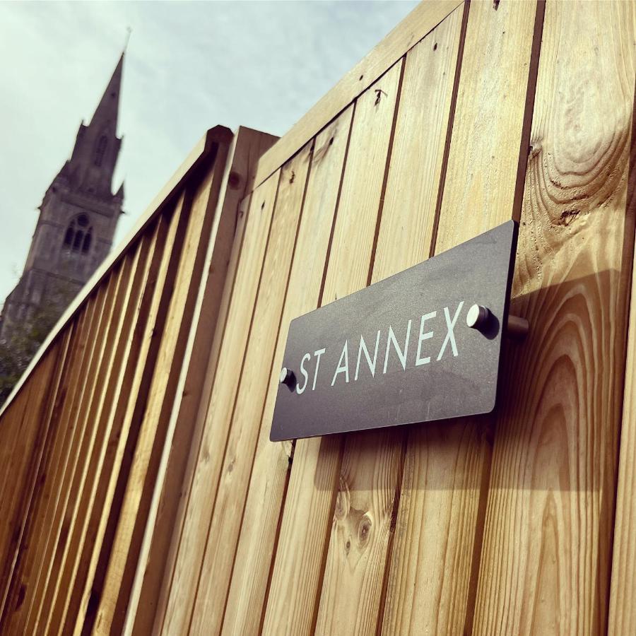 St Annex, Boutique Holiday For 2 People In - With Private Hot Tub!