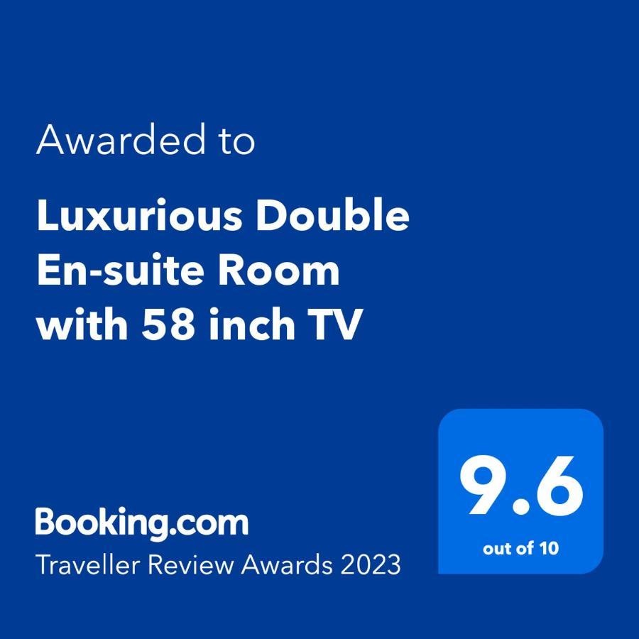 Luxurious Double En-suite With 58 Inch Tv