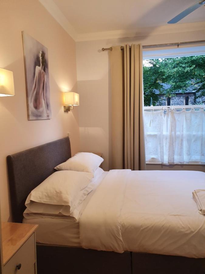 Midway Guest house *