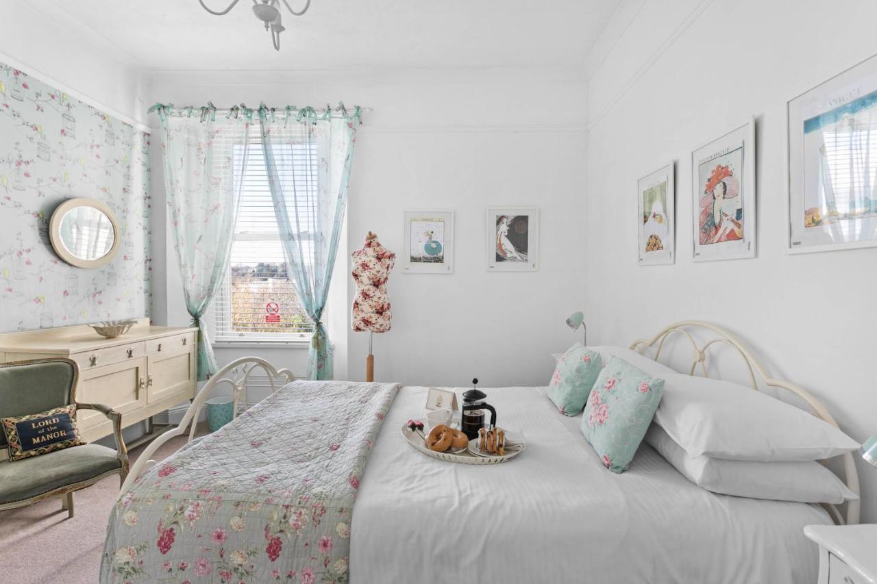 The Birches - Large Victorian Villa, Holiday home