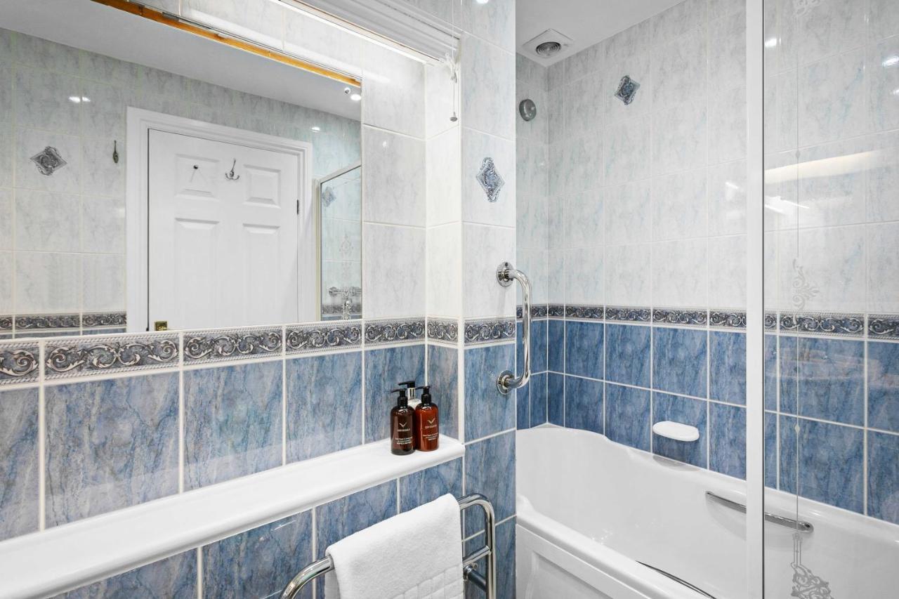 Bed & Breakfast The Berburry 4*