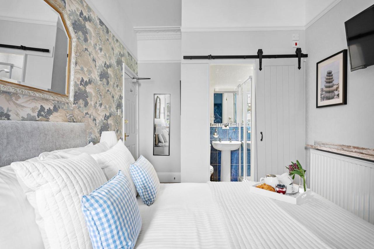 Guest house Sandway House 4*
