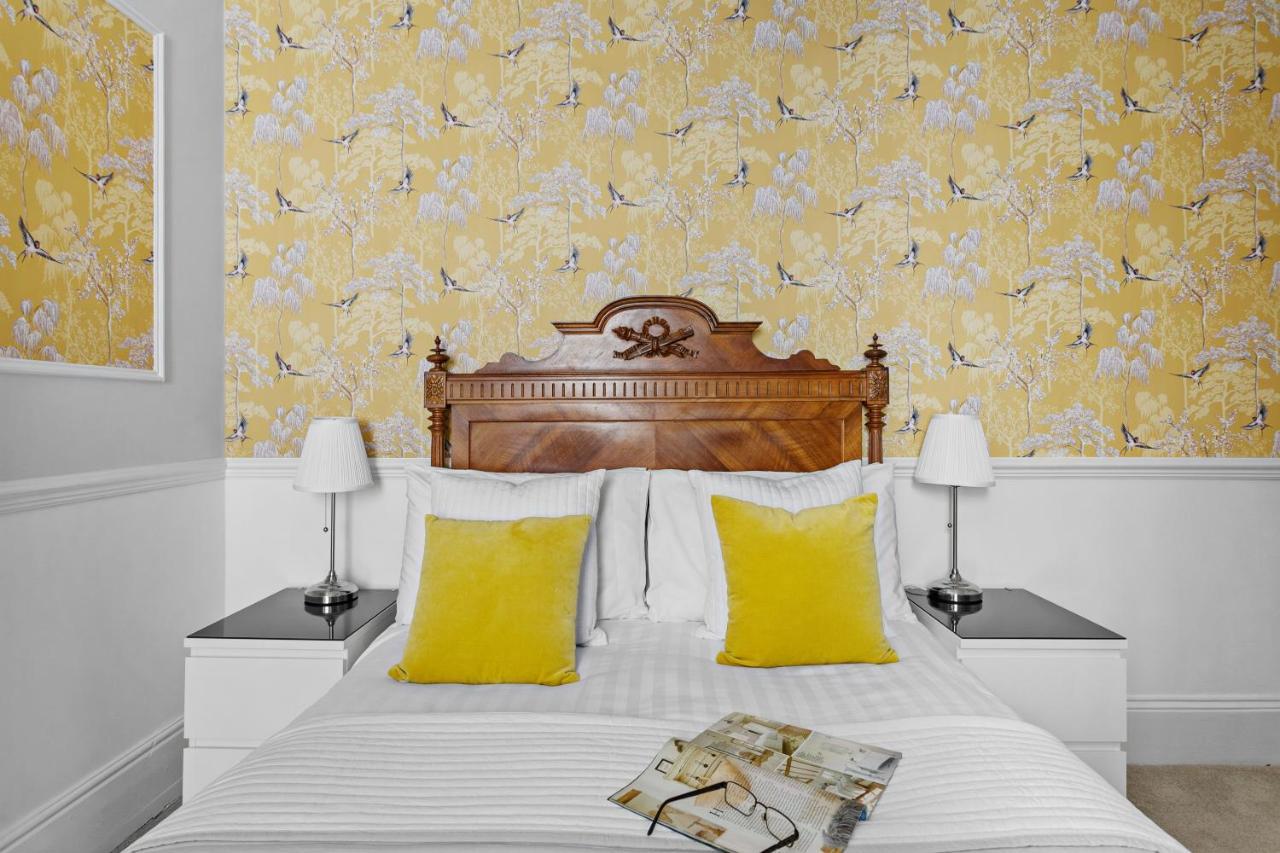 Sandway House 4*