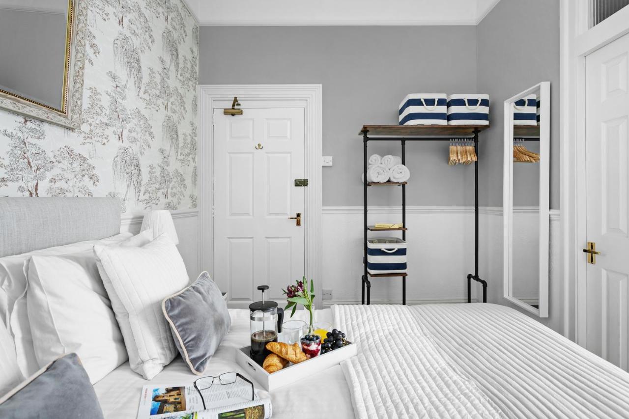 Sandway House Guest house 4*