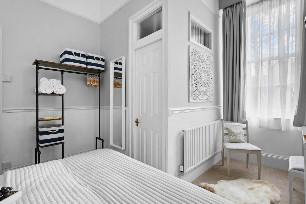Sandway House Guest house 4*