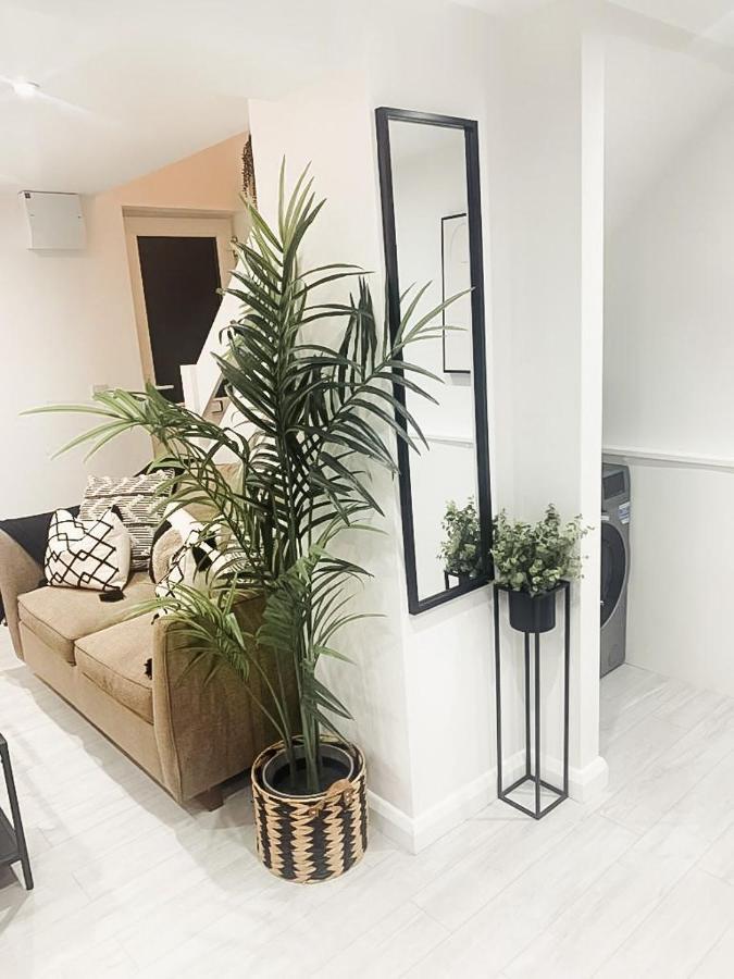Amaso - Stylish & Cosy 1 Bedroom Flat Apartment *