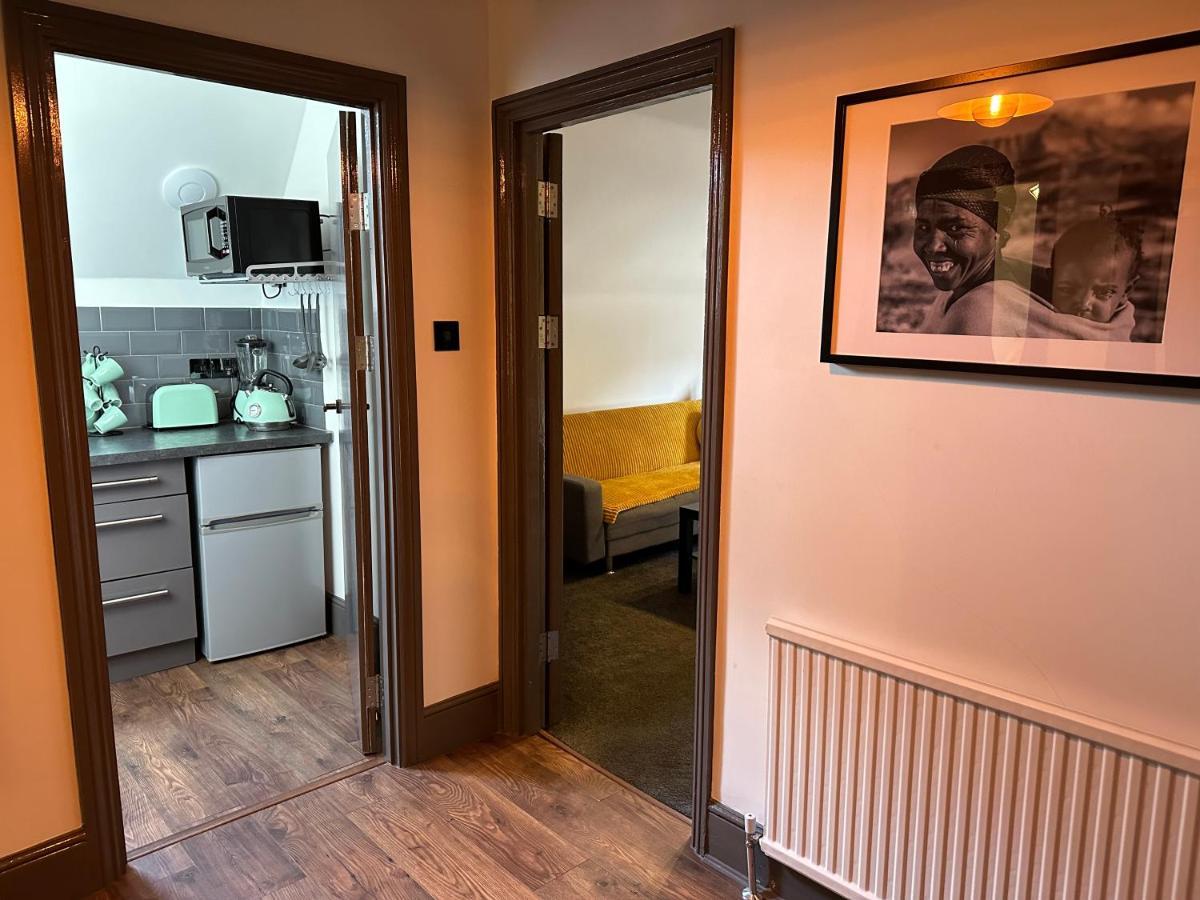 Corner - No.5 Walls Hill Apartment *