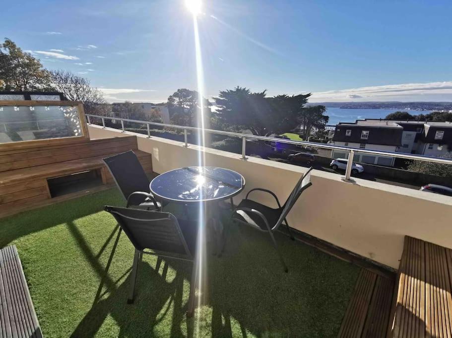 Number 7 Stunning Sea Views *
