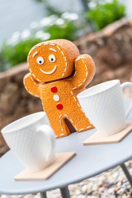 Gingerbread Holiday home *