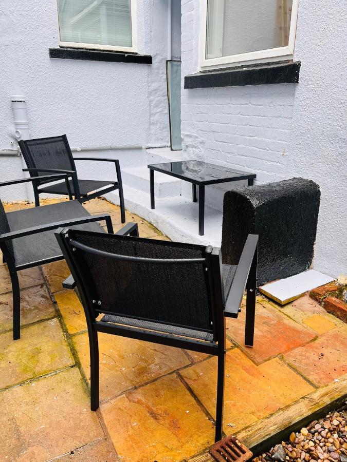 Sandy Toes : Relaxing Contemporary Victorian 10 Mins To Beach