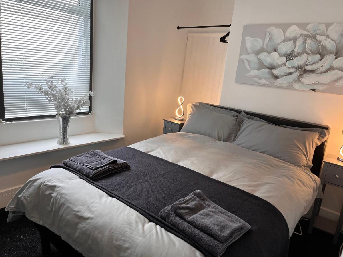 Sandy Toes : Relaxing Contemporary Victorian 10 Mins To Beach Apartment *