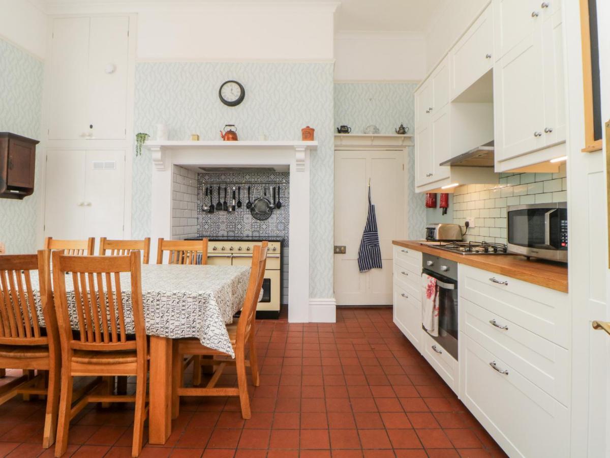 Holiday home Holcombe House *