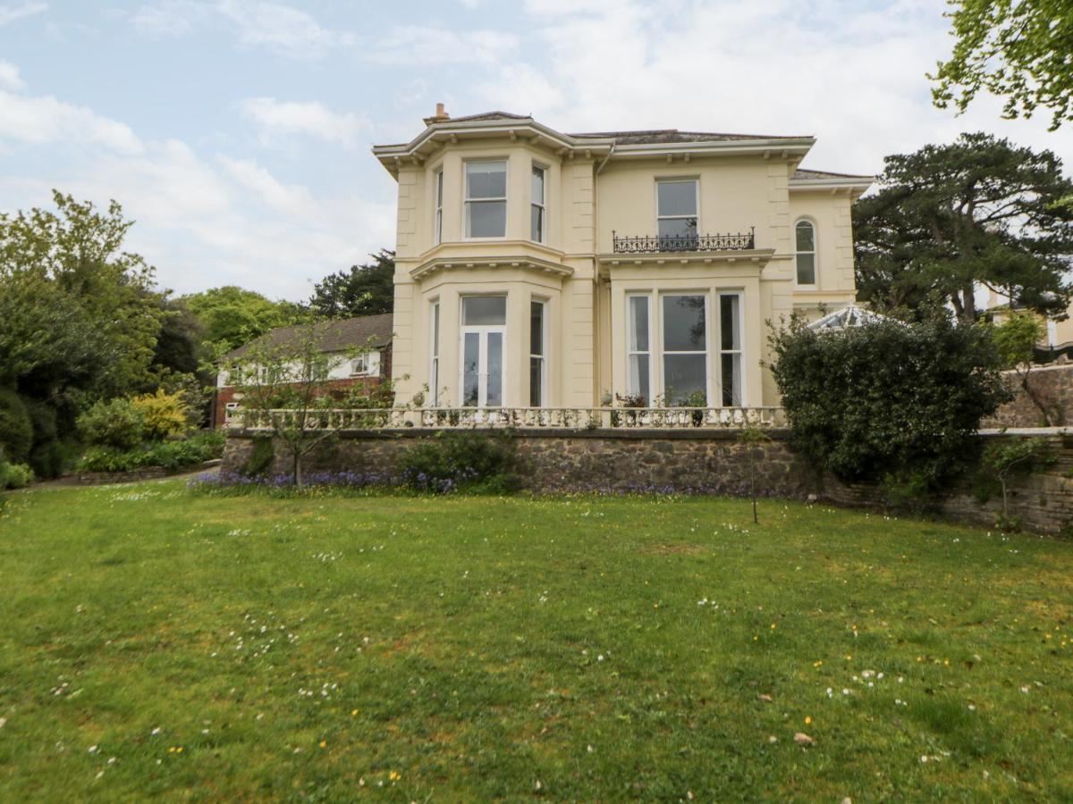 Holcombe House