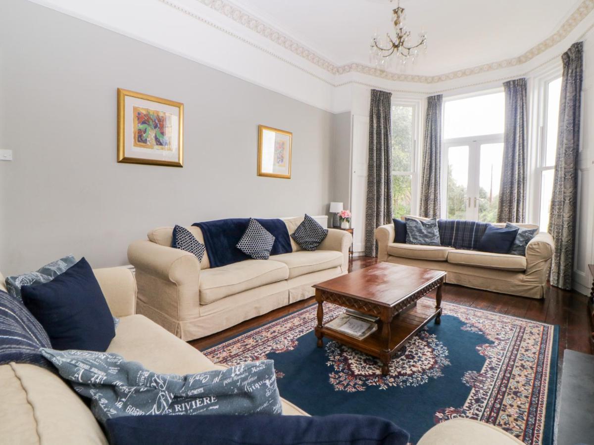 Holcombe House Holiday home *