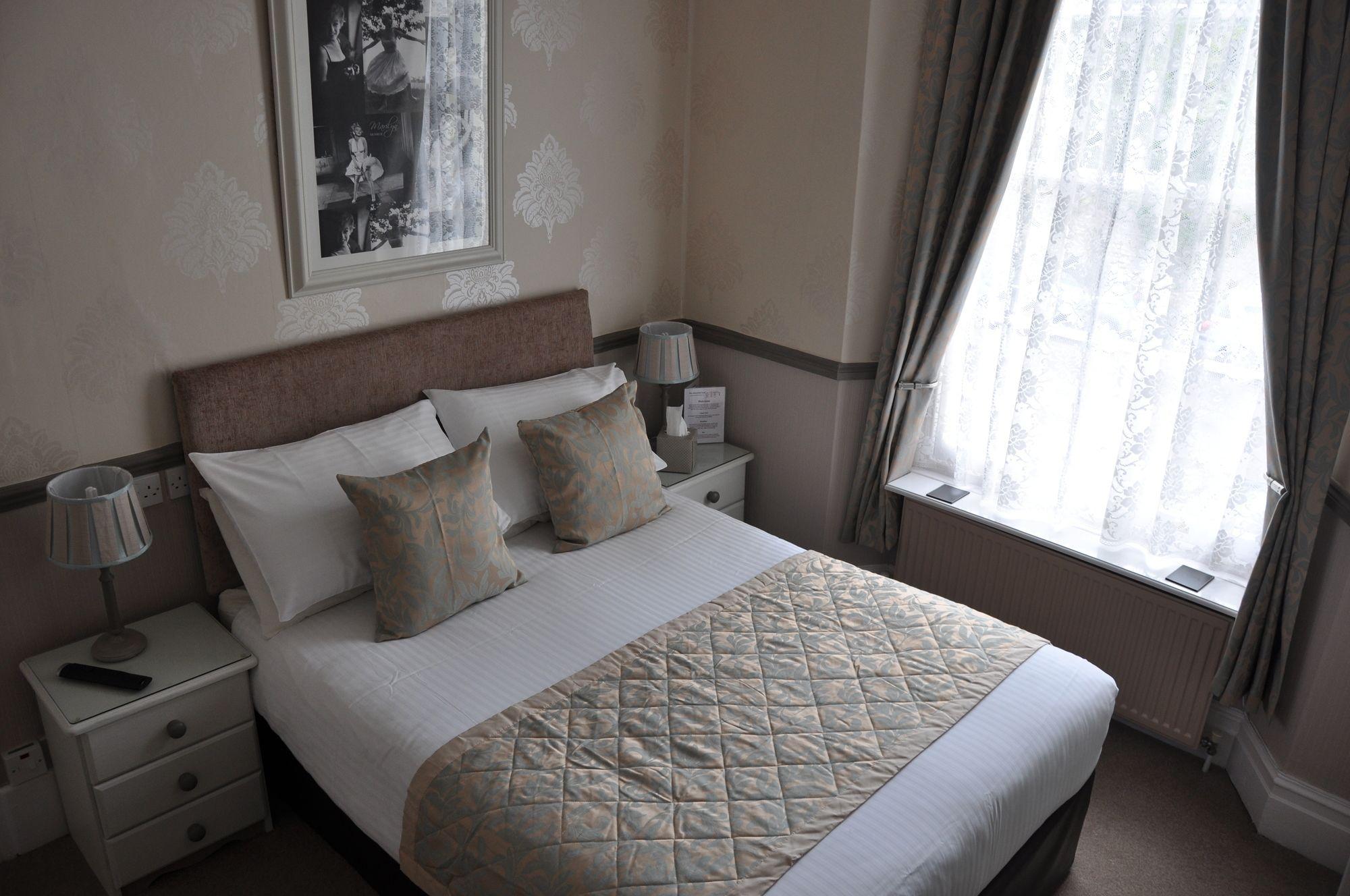 Abbeyfield Vintage Style Boutique Bed & Breakfast Torquay