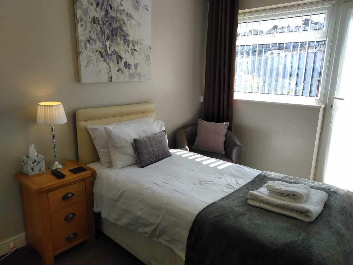 Barclay Court Guest house 4*