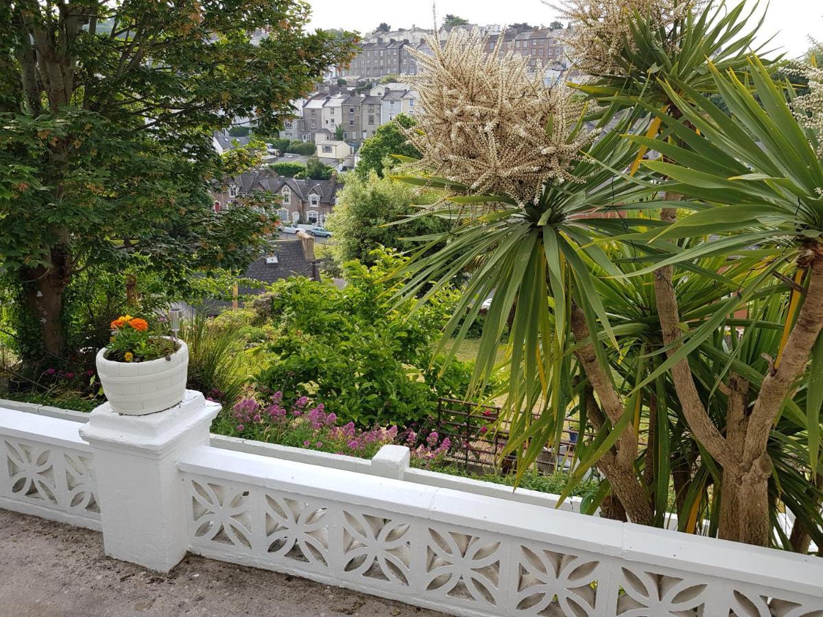 Guest house Barclay Court 4*