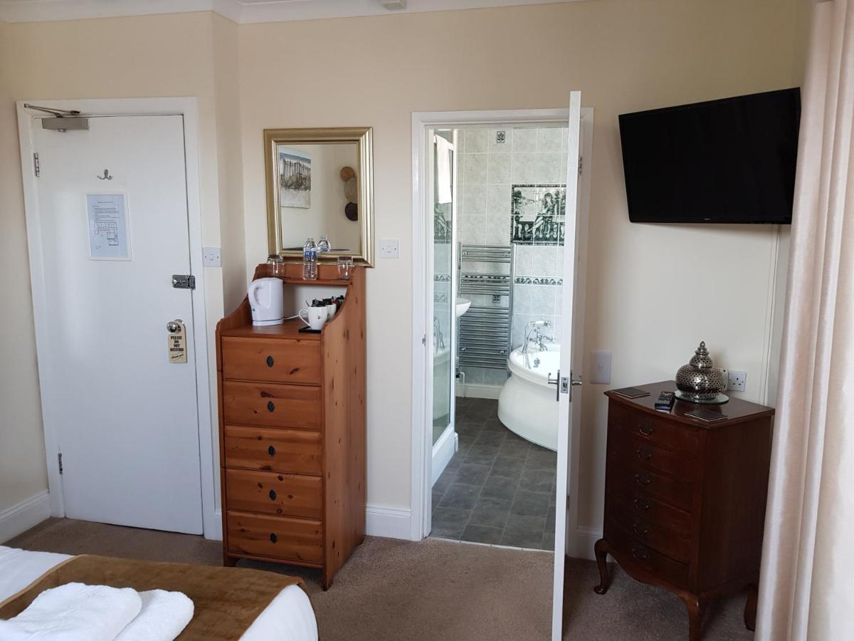 Guest house Barclay Court 4*