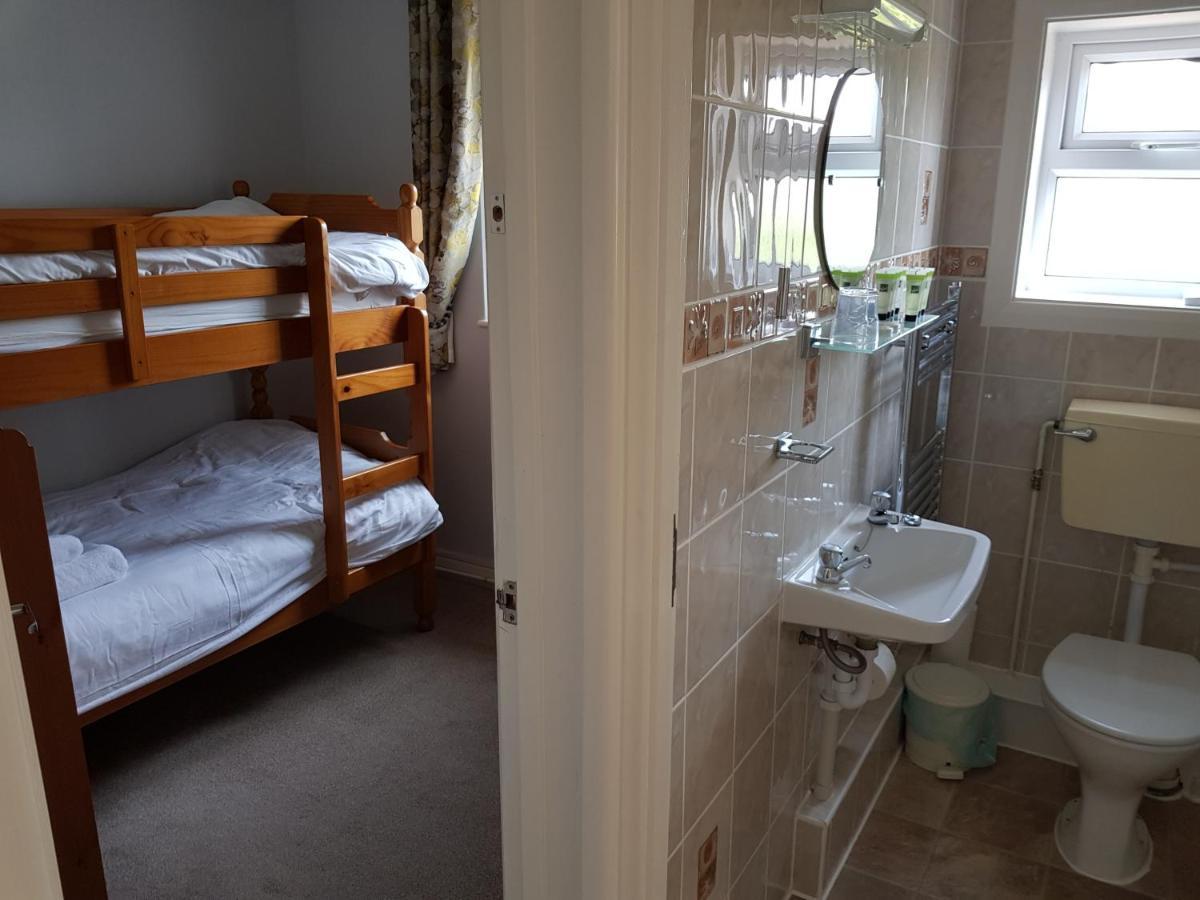 Barclay Court 4*