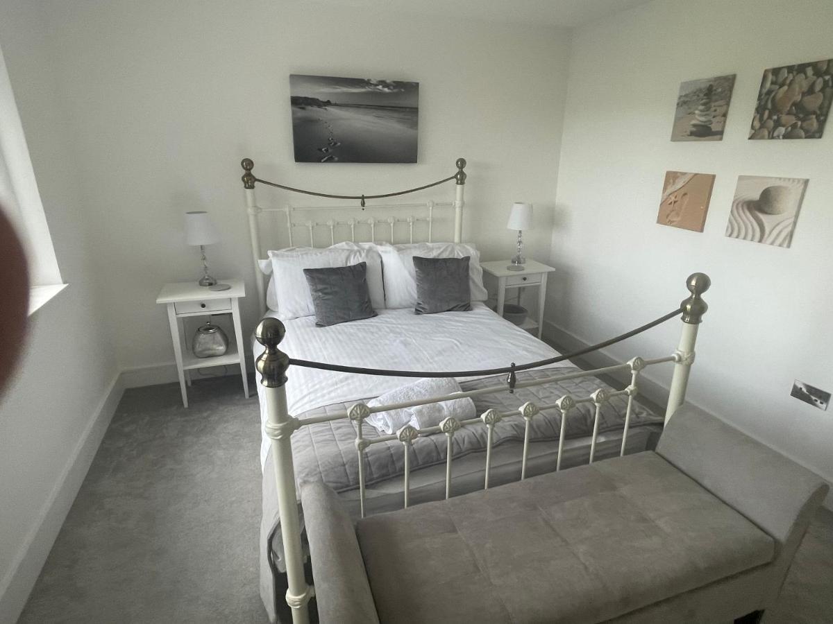 Rutland Heights: Coastal Retreat With Sea Views And Ev Charging Holiday home Torquay