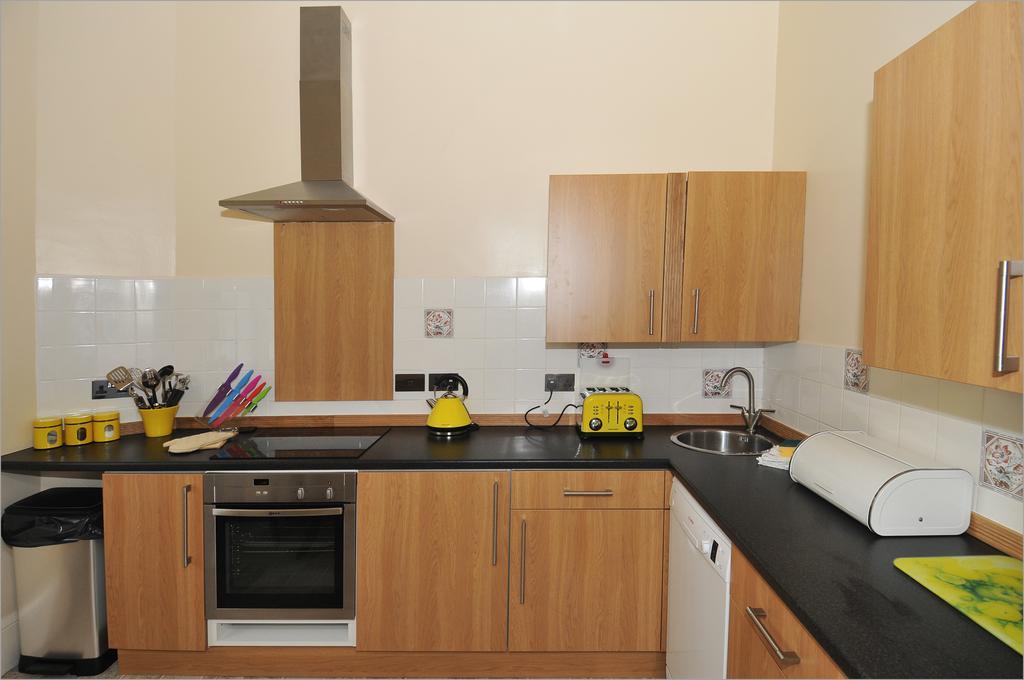 Aparthotel Delamere Court 4*