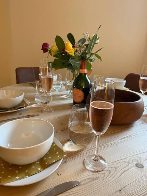 Chelston Grange Near The With Private Garden & Parking Apartment *
