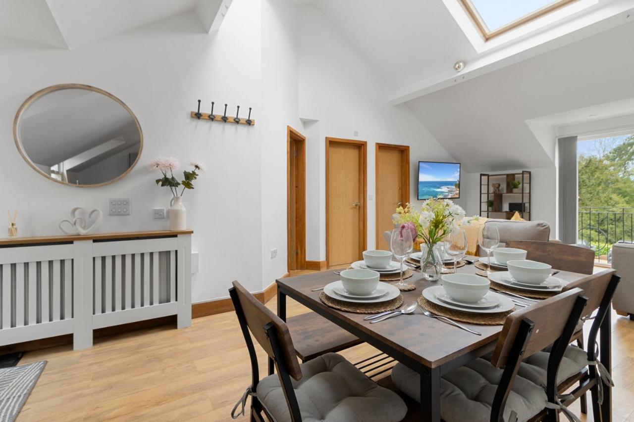 Stunning Sea View Whole In Torbay Close To Apartamento