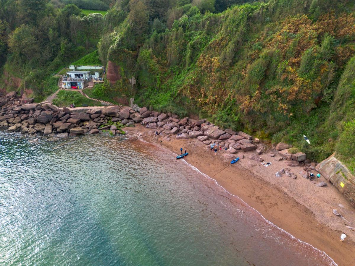 Stunning Sea View Whole In Torbay Close To Apartamento