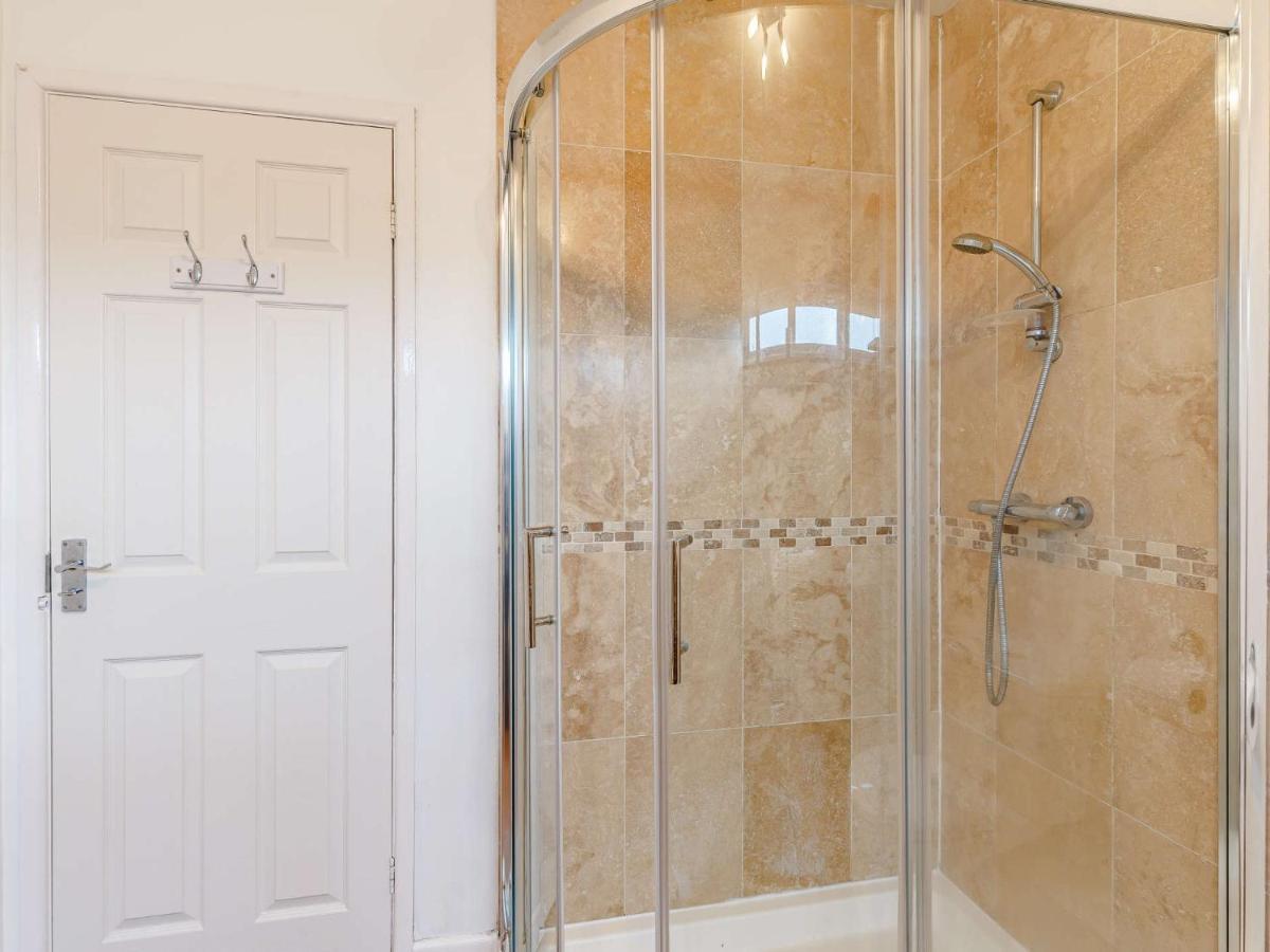 3 Bed In 82959
