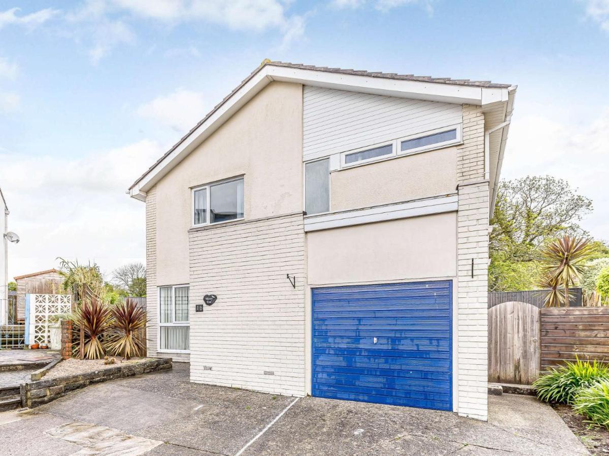 3 Bed In 82959 Holiday home *