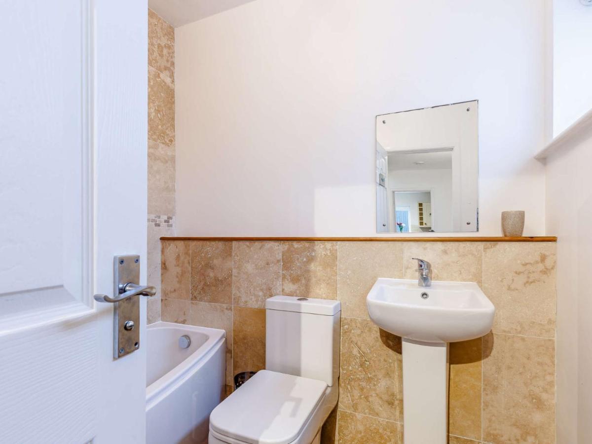 3 Bed In 82959