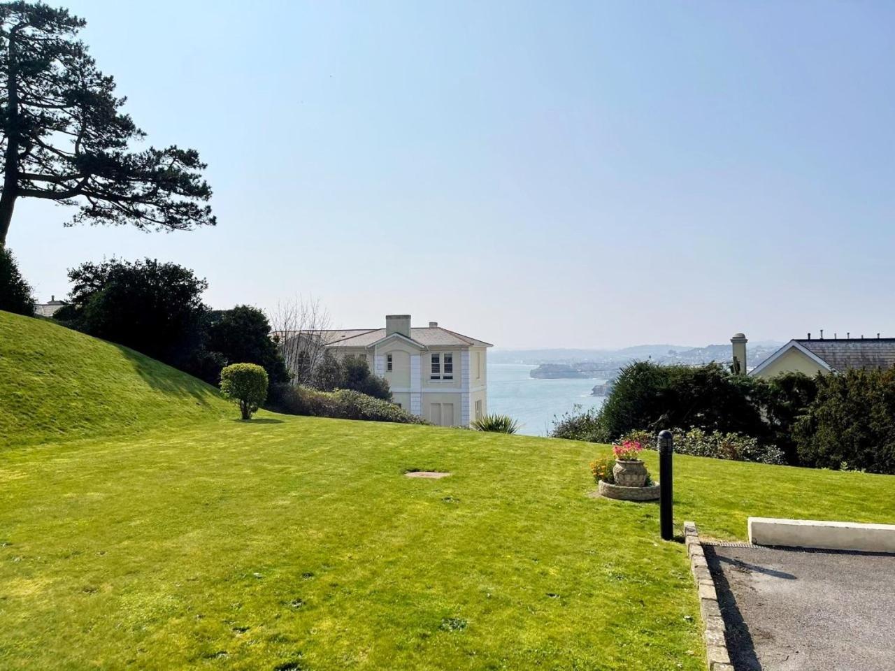 Sea View Apartment, 7 Ellington Court Torquay