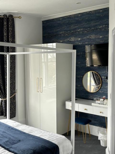 The Sandpiper Hotel 4*