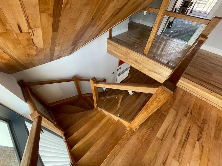 Holiday home Dog Friendly, Roof Hot Tub, Panoramic Views. Torquay