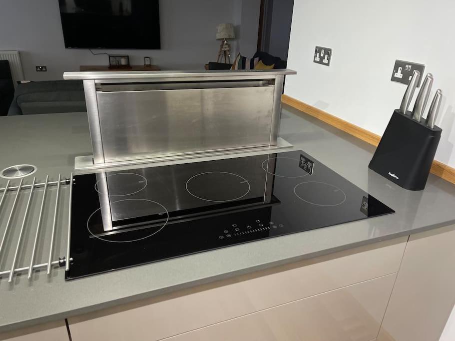 Holiday home Dog Friendly, Roof Hot Tub, Panoramic Views. Torquay