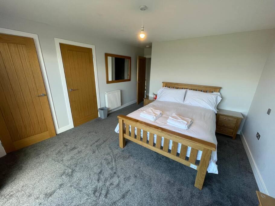 Dog Friendly, Roof Hot Tub, Panoramic Views. *