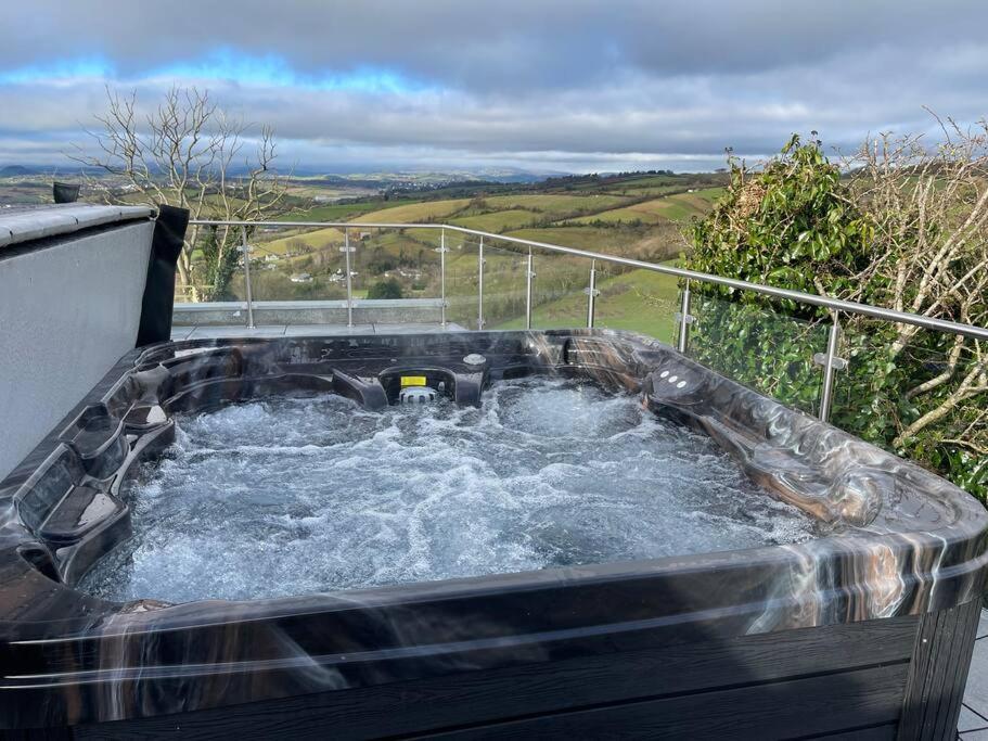 Dog Friendly, Roof Hot Tub, Panoramic Views. Holiday home Torquay