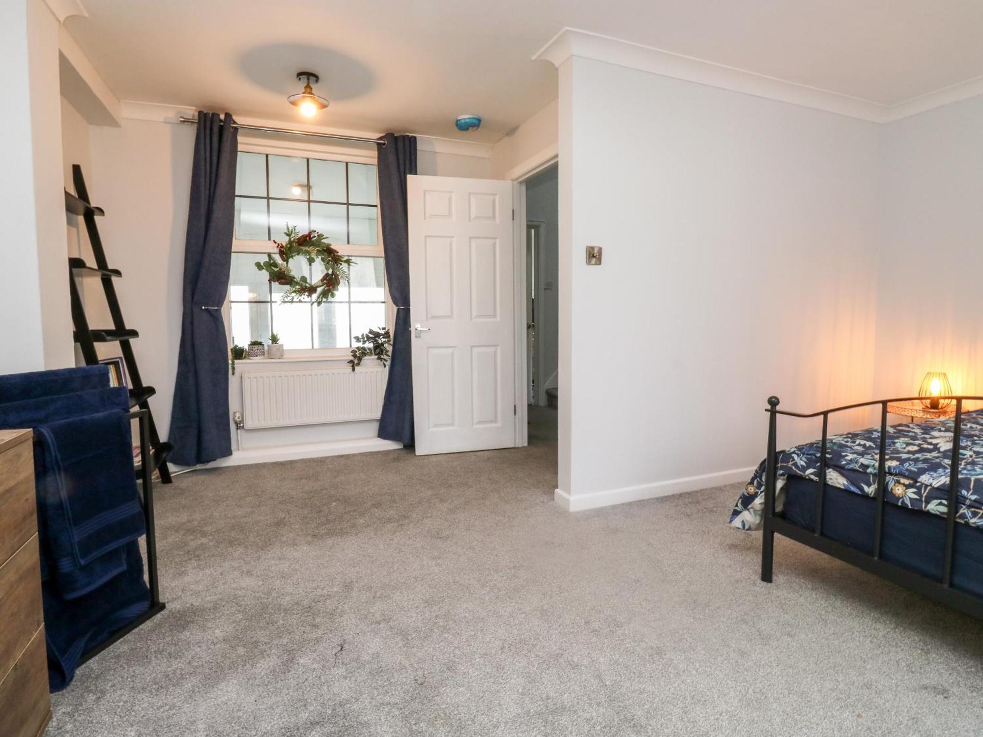 1 Ilsham *