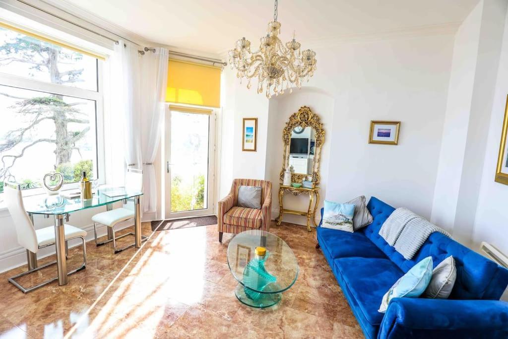 Luxury Riviera View Waterside Apartment *