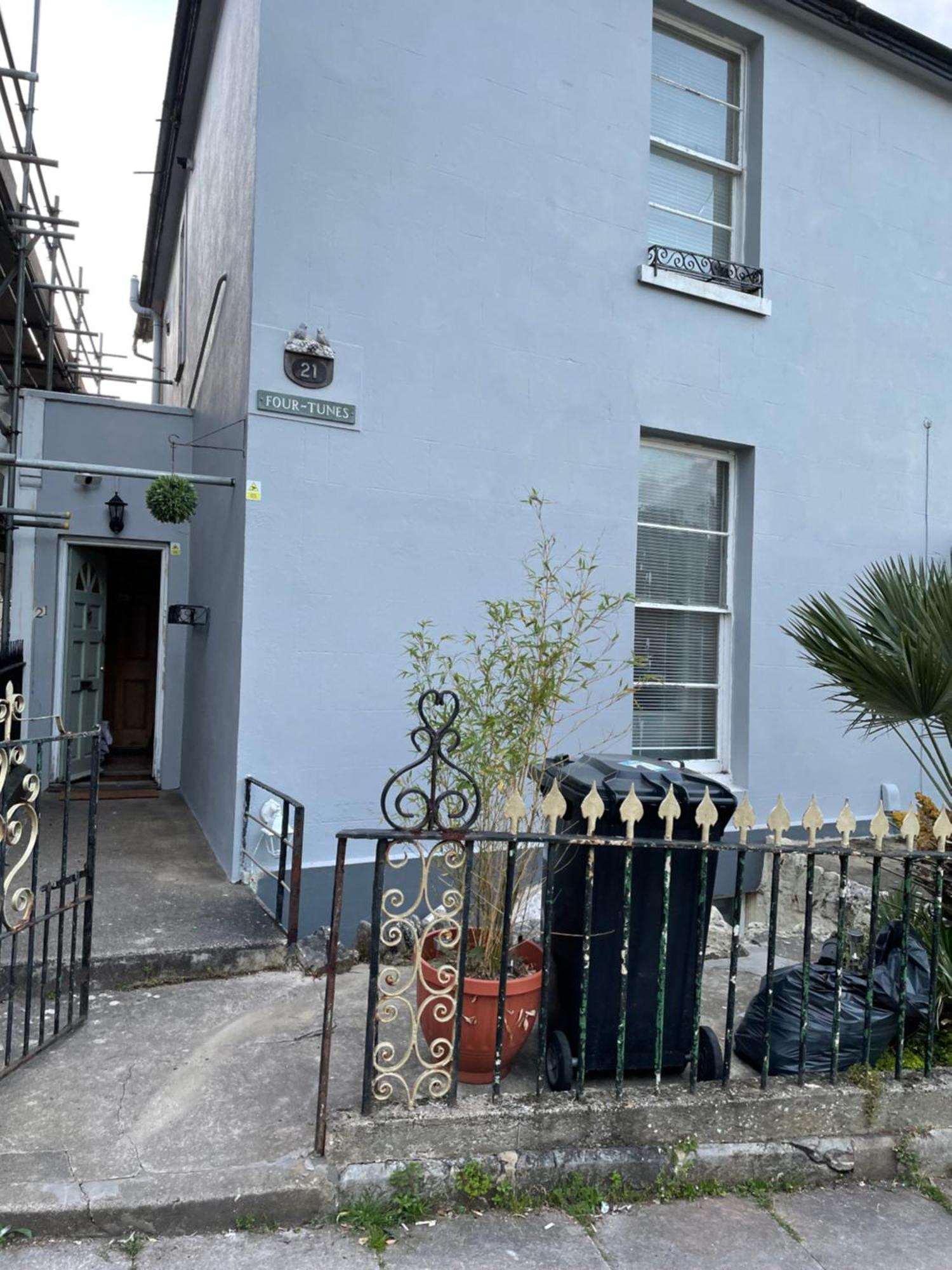 Four-tunes Just 2 Mins Walk From Harbour *