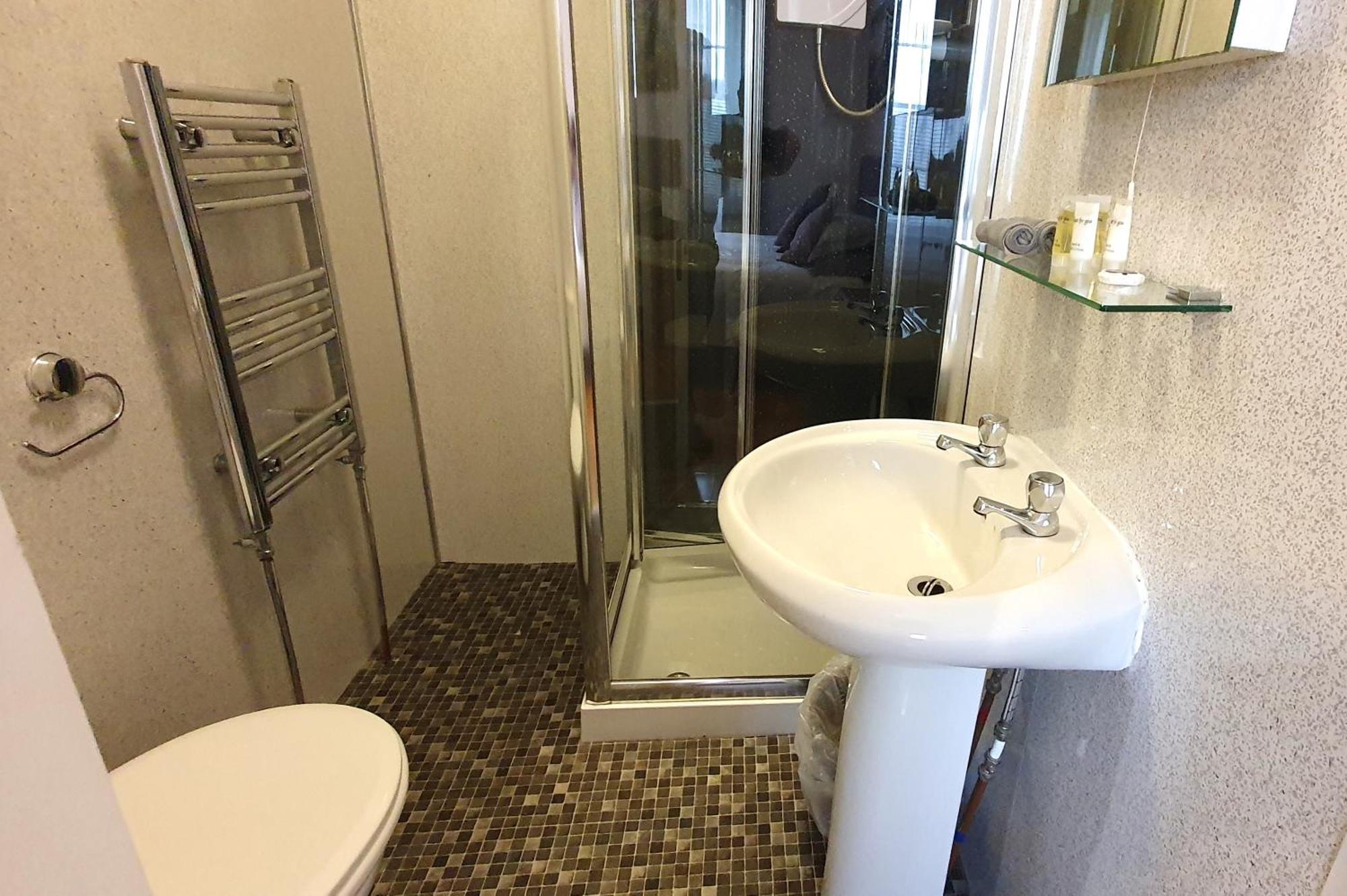 Midway Guest house *